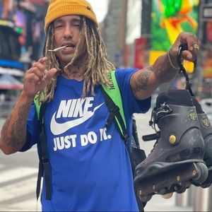 Meet your Posher, Derek